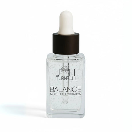 BALANCE brings the purity of olive-derived squalane to both hair and skin. This lightweight, fast-absorbing oil mirrors the natural lipids found in healthy skin and hair, helping restore hydration and maintain a healthy moisture barrier without any heavy residue.
