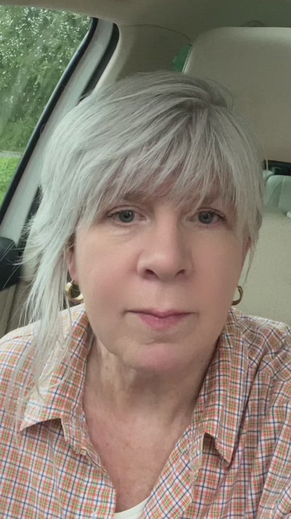 Our lightweight ROSEMARY LEAVE.IN detangles, builds body, adds volume and shine, and locks in moisture and protein. It nourishes from root to end, helps reduce frizz and split ends, and strengthens hair for lasting, healthy styles. Perfect for all hair types.